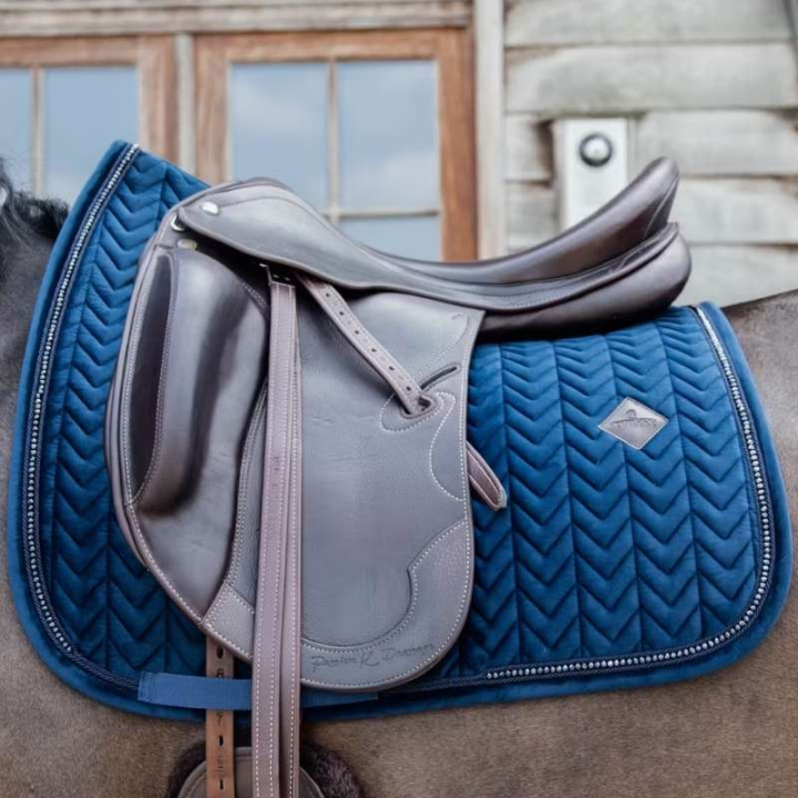 Dressursjabrak Velvet Pearls Marineblå i gruppen Hesteutstyr / Sjabraker / Dressursjabraker hos Equinest (42590DrMa_r)