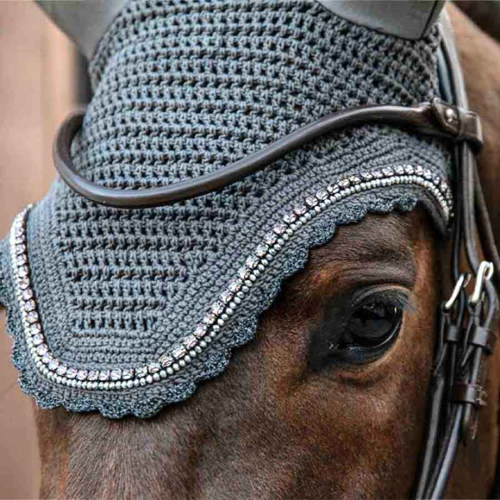 Ørehette Wellington Stone & Pearl Soundless Mørkegrå i gruppen Hesteutstyr / Ørehetter hos Equinest (4261508GR)