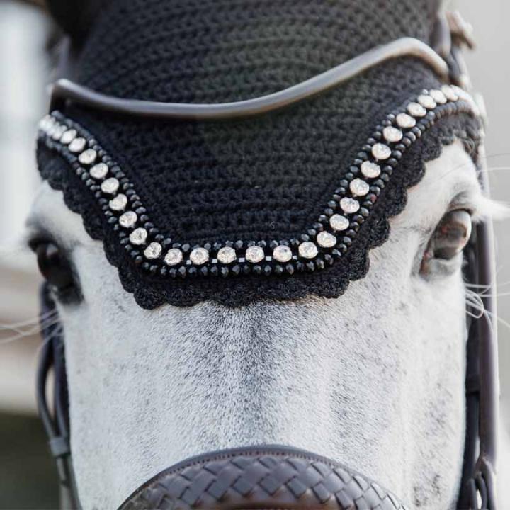 Ørehette Wellington Big Stone & Pearl Soundless Svart i gruppen Hesteutstyr / Ørehetter hos Equinest (4263501FBA_r)