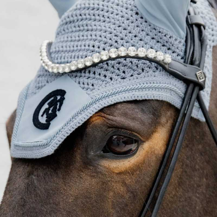 Ørehette Wellington 3D Logo Soundless Lyseblå i gruppen Hesteutstyr / Ørehetter hos Equinest (4265801LBLUE)