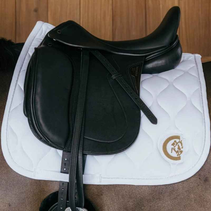 Dressursjabrak Wave 3D Logo Hvit i gruppen Hesteutstyr / Sjabraker / Dressursjabraker hos Equinest (4271802DRWH_r)