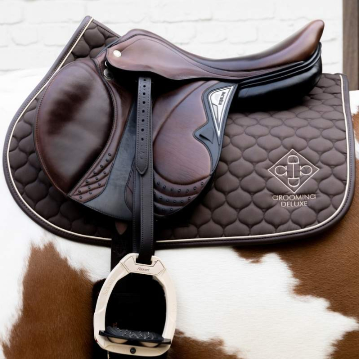 Sjabrak Grooming Deluxe Brun i gruppen Hesteutstyr / Sjabraker / Allround & Sprangsjabraker hos Equinest (4273105SJBR_r)