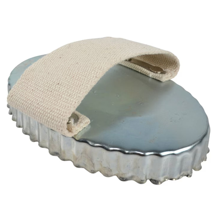 Pelsskrape Metall Oval Brun i gruppen Stell & Pleie / Børster / Skraper hos Equinest (603261BR)