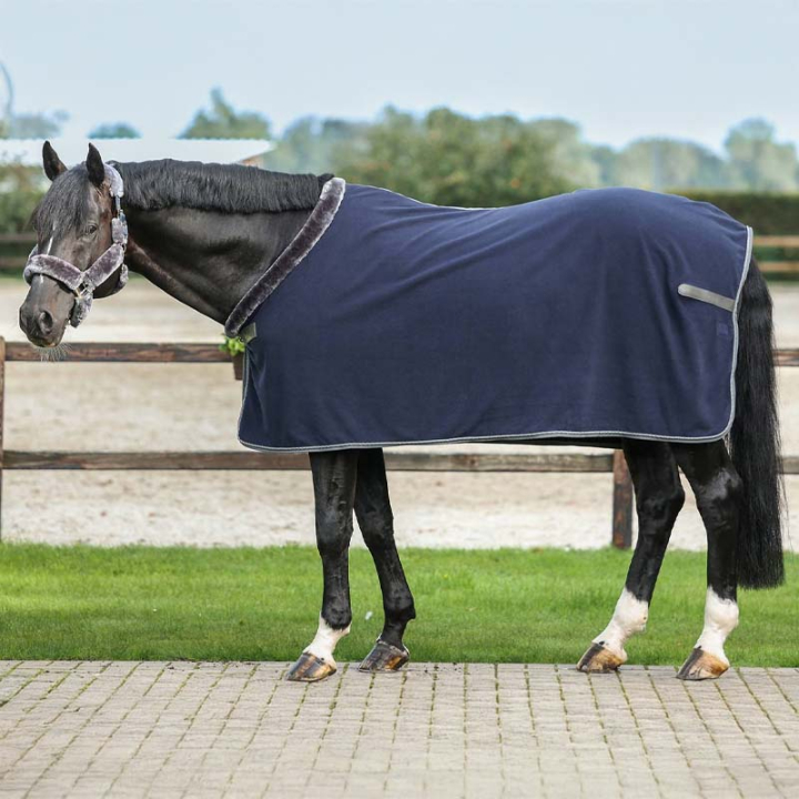 Fleecedekken Show-Line 600 Marineblå i gruppen Hestedekken / Fleecedekken hos Equinest (6242521NA_r)