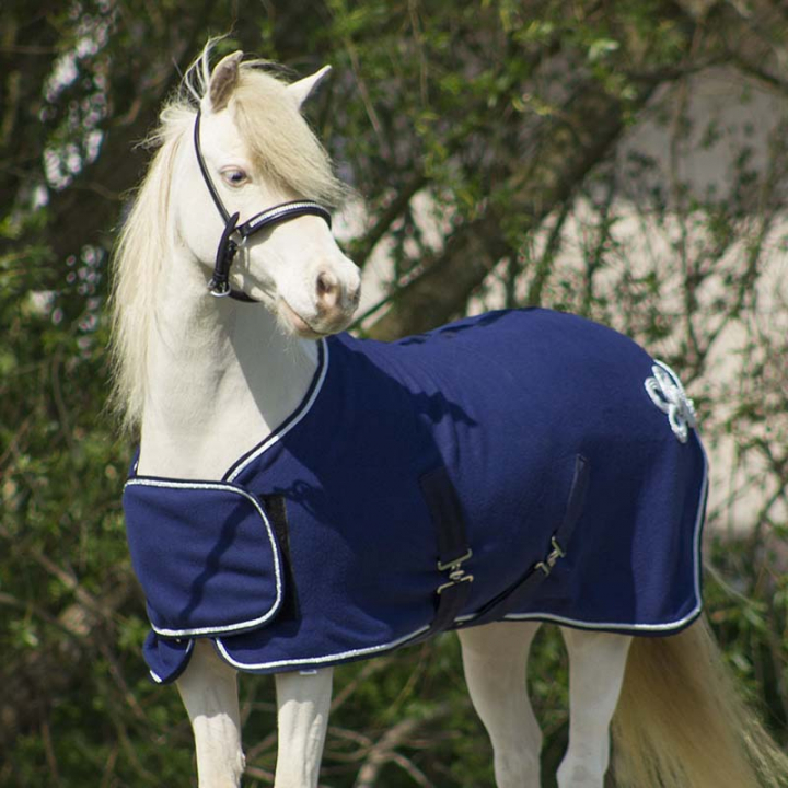 Fleecedekken Falabella Ornament Marineblå/Sølv i gruppen Hestedekken / Fleecedekken hos Equinest (6668NASI)