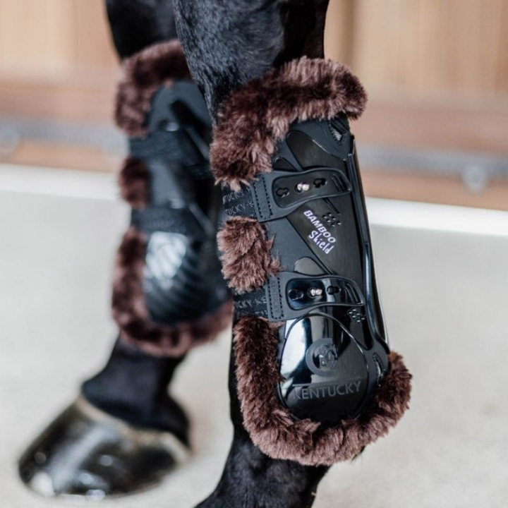Senebeskyttere Vegan Sheepskin Bamboo Elastic Svart/Brun i gruppen Hesteutstyr / Belegg & Bandasjer / Sprangbelegg hos Equinest (88102BABR_r)