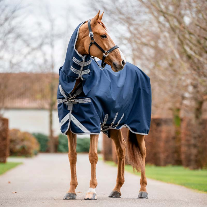 Utedekken Amigo Integrated 1200D 150g Marine/Grå/Sølv i gruppen Hestedekken / Utedekken / Overgangsdekken hos Equinest (AAOJL3BJI_r)