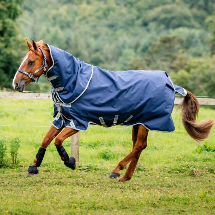 Regndekken Amigo Plus 1200D 0g Marineblå/Grå i gruppen Hestedekken / Utedekken / Regndekken hos Equinest (AARP70BJINAGRSI_r)