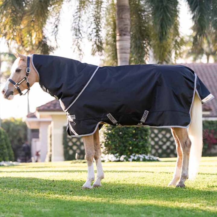 Regndekken Amigo 1200D Plus Pony 0g Svart/Grå i gruppen Hestedekken / Utedekken / Regndekken hos Equinest (AARQL0KJIBAGR_r)