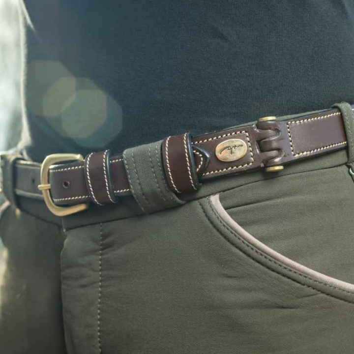 Belte Flat Leather Brun i gruppen Rideklær / Tilbehør / Belter hos Equinest (RI19ABR10BR_r)