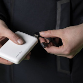 Ridekåpe Elegant med Varmetråder og Powerbank Marineblå Ridekåpe Elegant med Varmetråder og Powerbank Marineblå