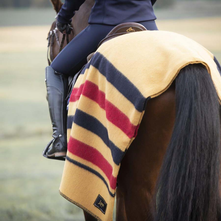 Ullteppe Newmarket Gul