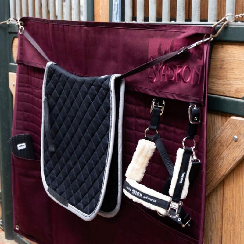 Boksgardin Quilt Half Vinrød