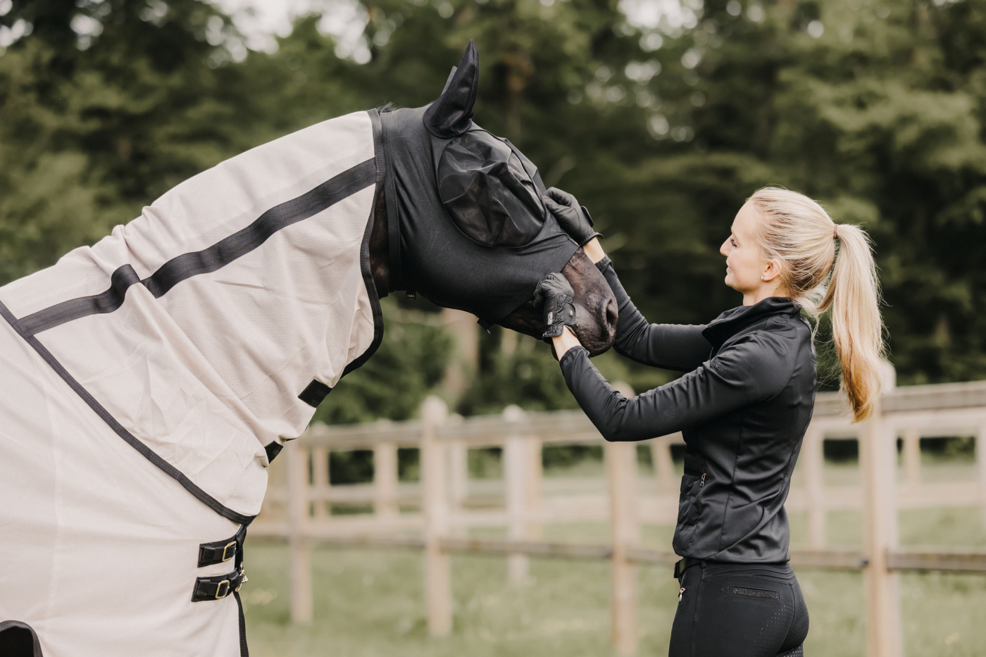 Fluemaske Slim Fit Svart
