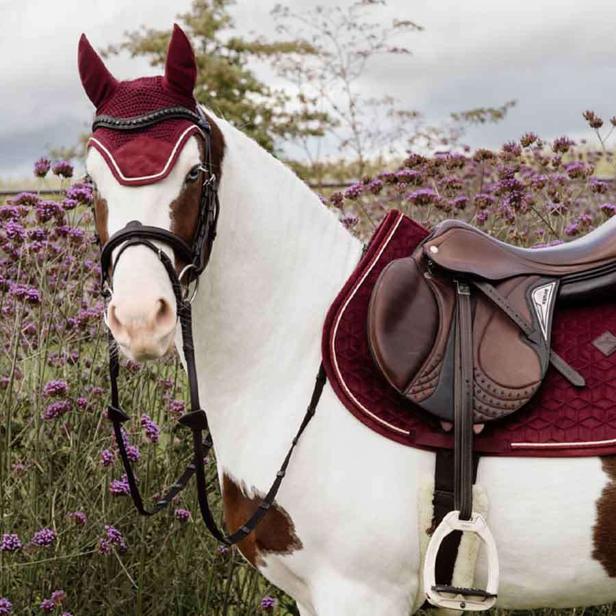 Ørehette Wellington Velvet Vinrød