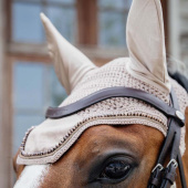 Ørehette Wellington Velvet Pearls Beige Ørehette Wellington Velvet Pearls Beige