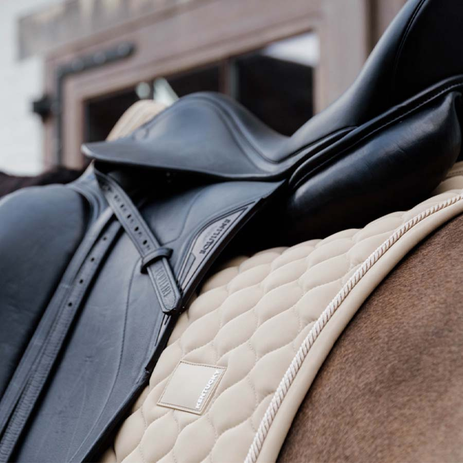 Dressursjabrak Onion Quilt Rubber Logo Beige