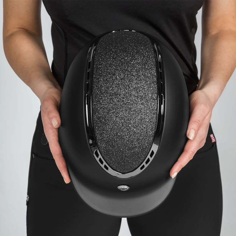 Ridehjelm EQ3 Pardus m. justeringshjul Smooth Top Glitter Svart Sand