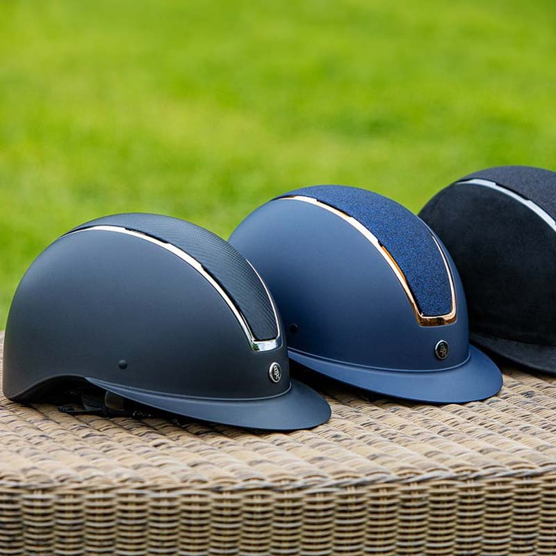 Ridehjelm Omega Painted Svart/Chrome