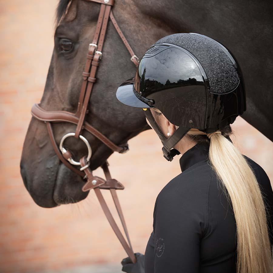 Ridehjelm MIPS Amelia Wide Peak Svart