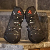 Senebeskyttere Carbon Pro Svart Senebeskyttere Carbon Pro Svart