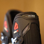 Senebeskyttere Carbon Pro Svart Senebeskyttere Carbon Pro Svart