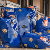 Høynett HayPlay Tiebag Large Mørkeblå Høynett HayPlay Tiebag Large Mørkeblå