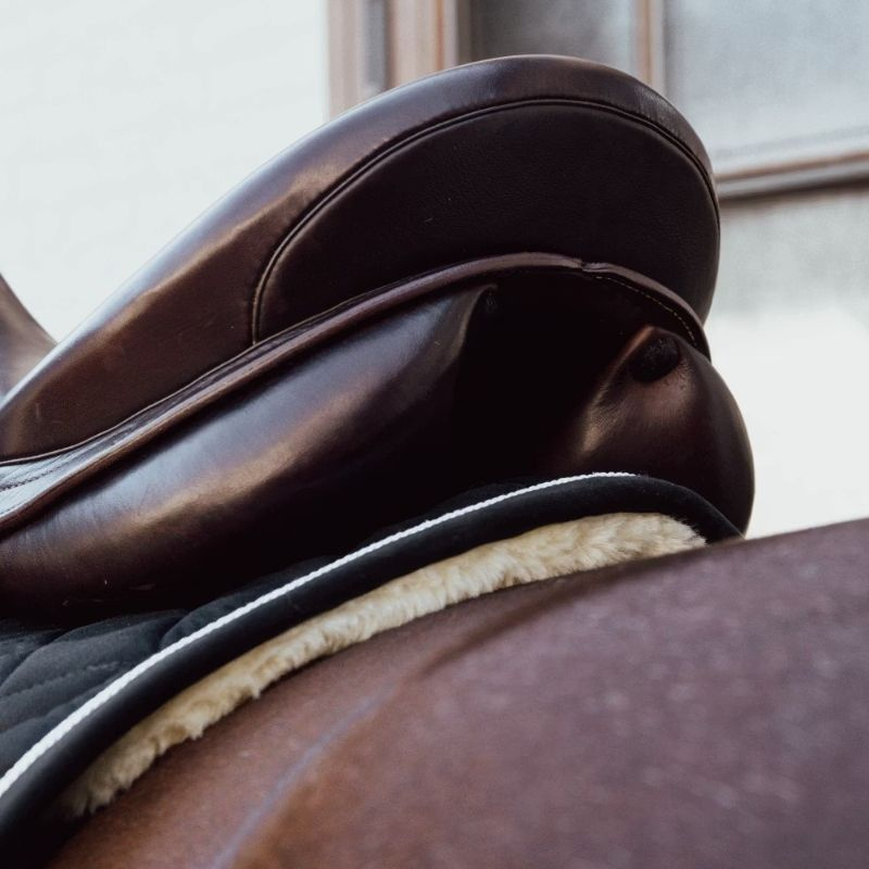 Dressursjabrak Skin Friendly Vegan Sheepskin Svart